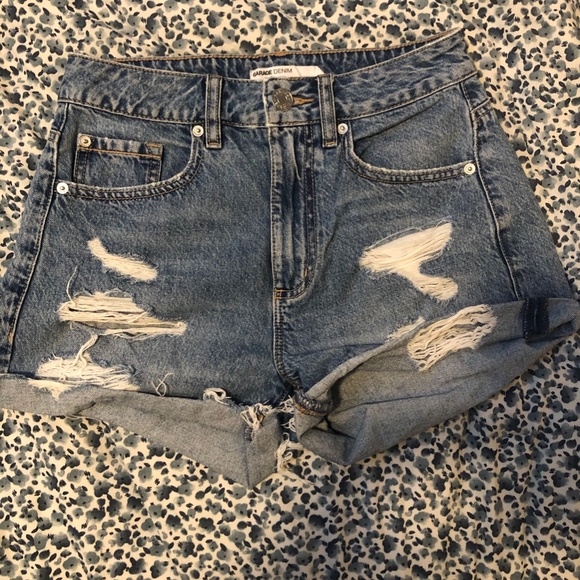 Vintage style mom shorts, denim/jean shorts - Picture 3 of 3